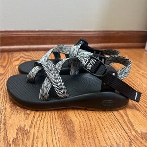 Chaco Z2 Sandals Womens Size 7 black/white